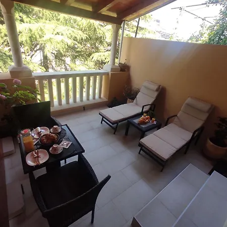Room Porat 2 With Private Terrace-3